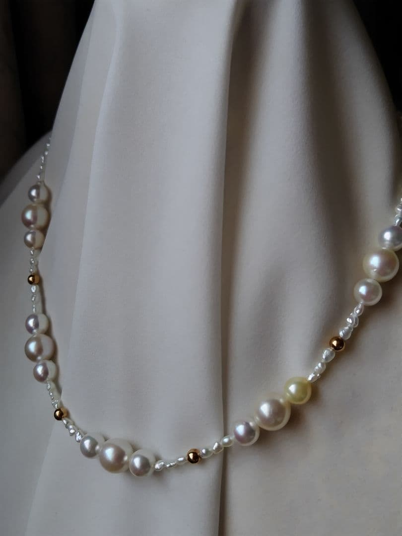 ２種類のアコヤ真珠と、あこや芥子パールの、ネックレス