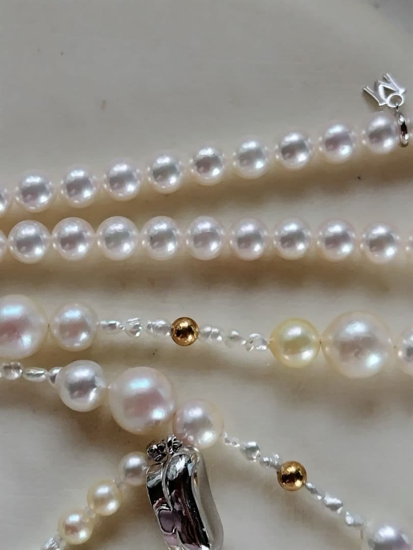 ２種類のアコヤ真珠と、あこや芥子パールの、ネックレス