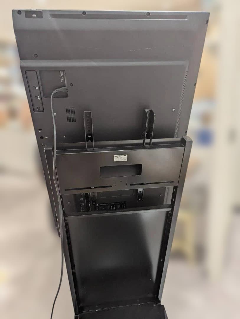 ※近々で廃棄予定【美品】SHARPデジタルサイネージディスプレイ＆スタンドセット