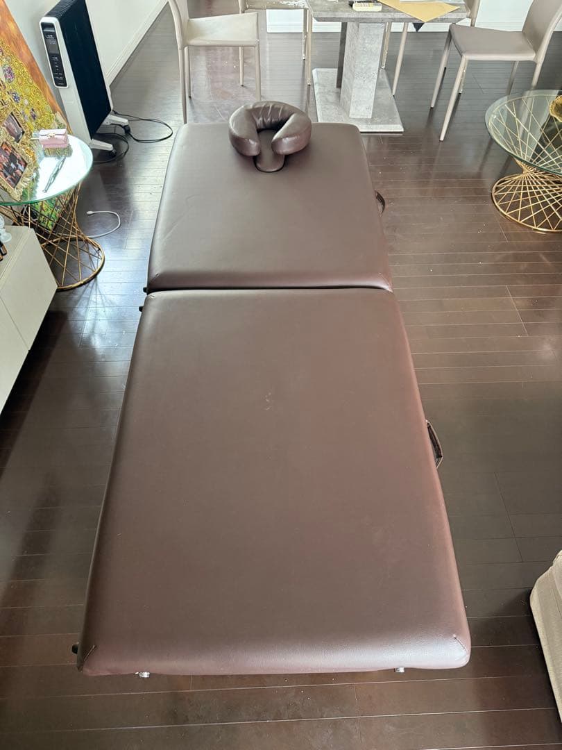 World IB 折りたたみマッサージベッド ブラウン