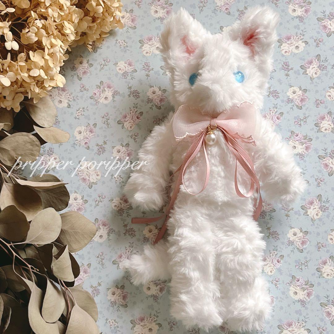 sample 硝子の瞳をもつ　こねこのあみぐるみ　ぬいぐるみ　白猫