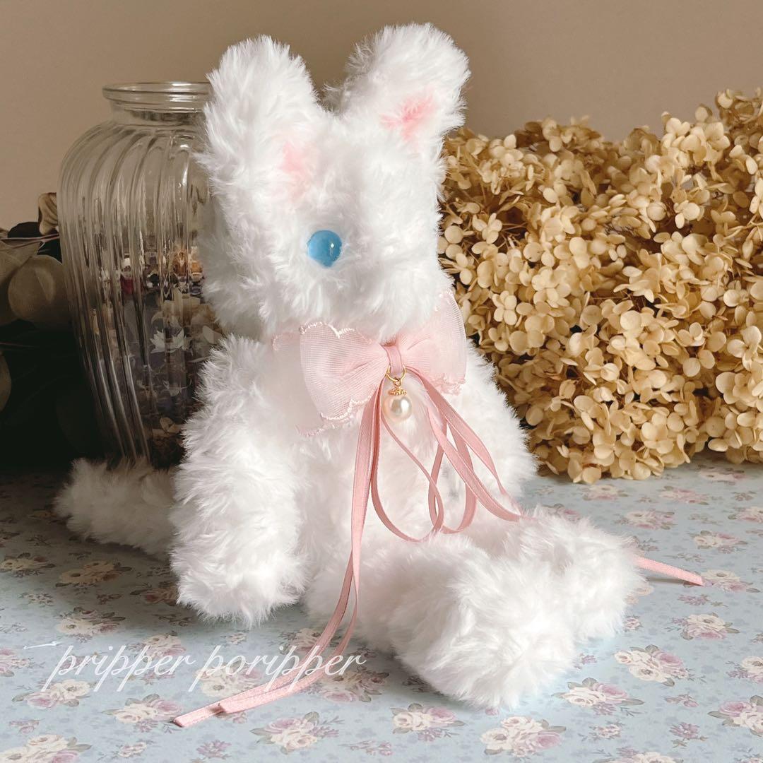 sample 硝子の瞳をもつ　こねこのあみぐるみ　ぬいぐるみ　白猫