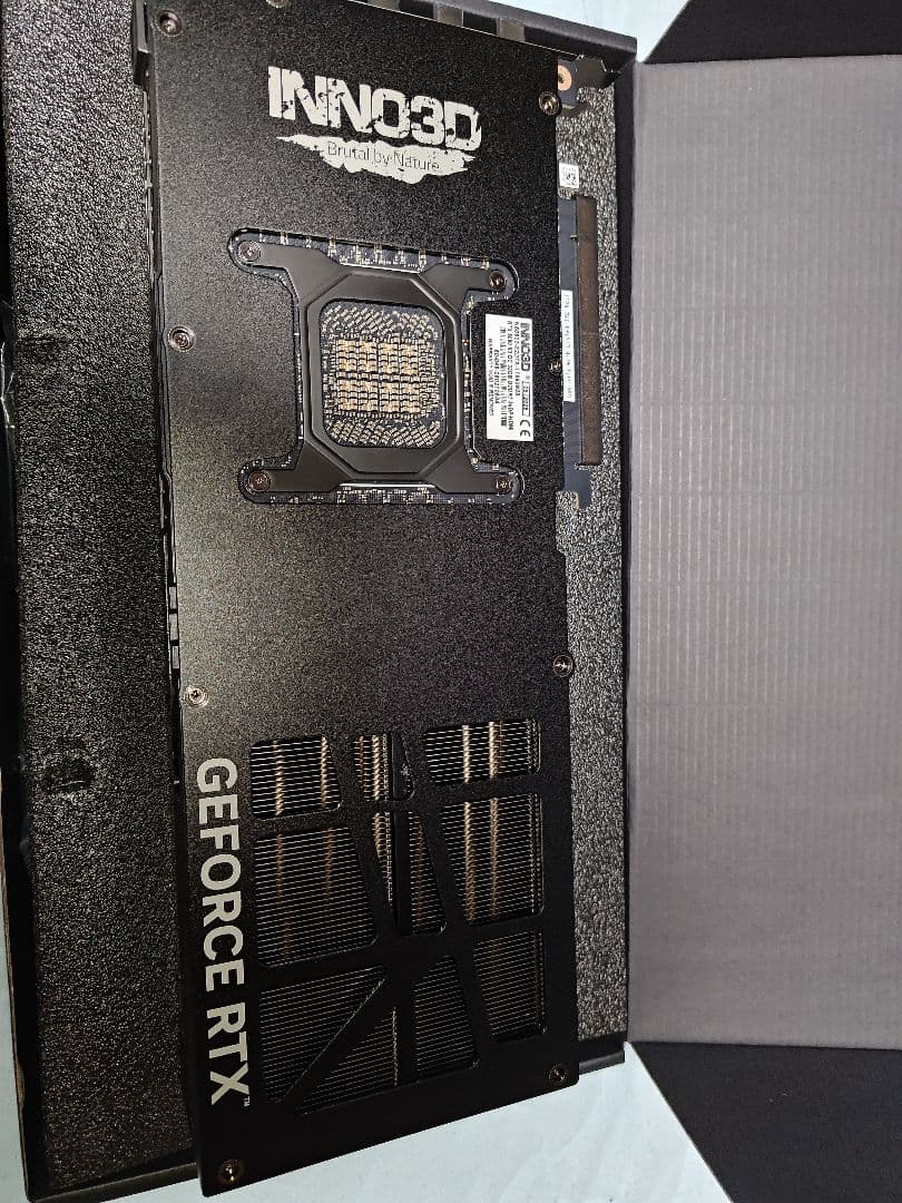 中古品 INNO3D GeForce RTX 5090 X3 OC