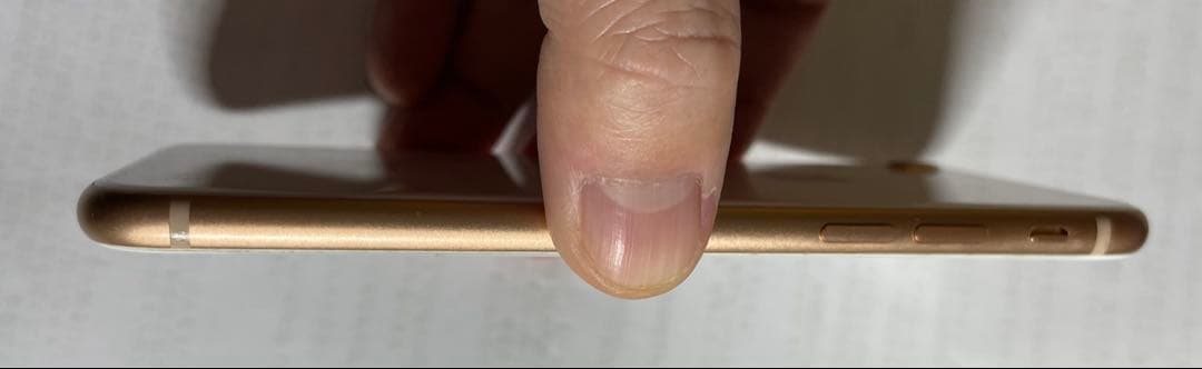 ピ*ん様 iPhone8 本体ゴールドピンク 美品