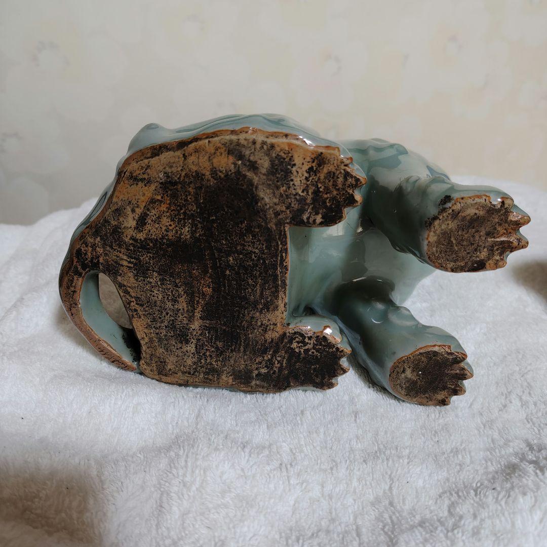 青磁　獅子　置物