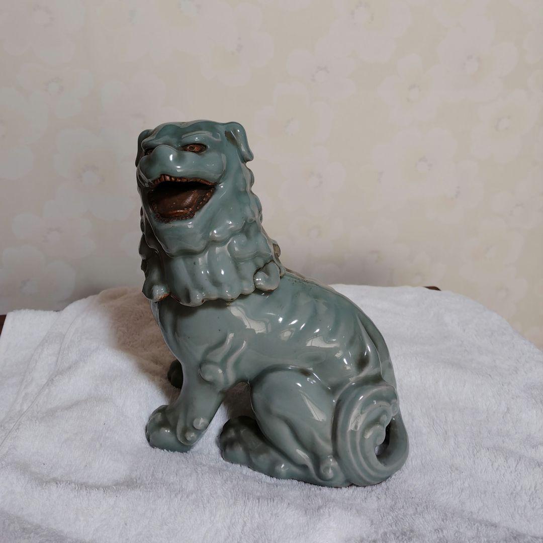 青磁　獅子　置物