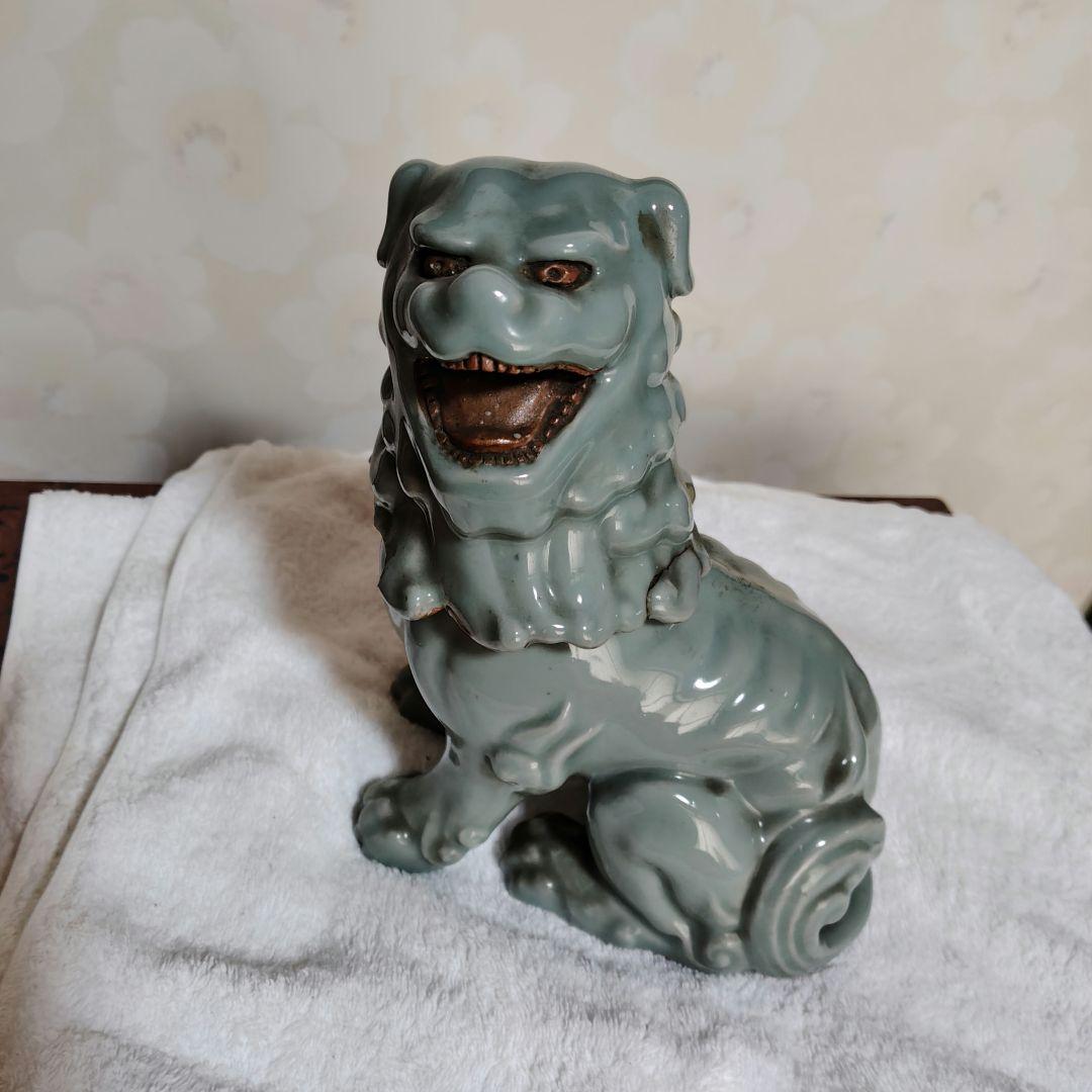 青磁　獅子　置物