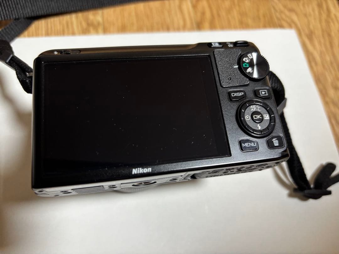 【最終値下げ】Nikon 1 J1 ショット回数1,207回　状態確認ください