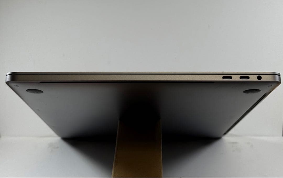 MacBook本体 Apple MacBook Pro 15 2016 i7/16GB/1TB