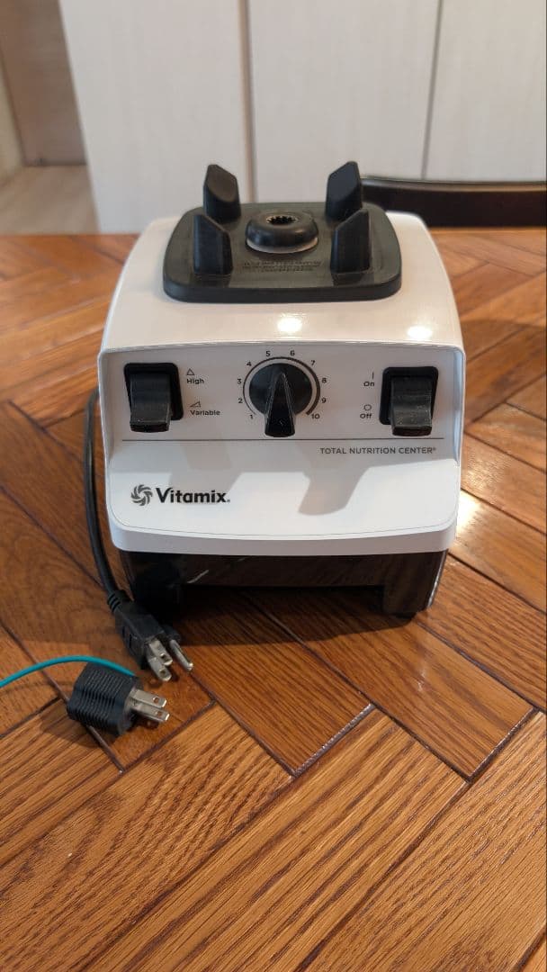 バイタミックスVitamix 本体VM0111・コンテナセット