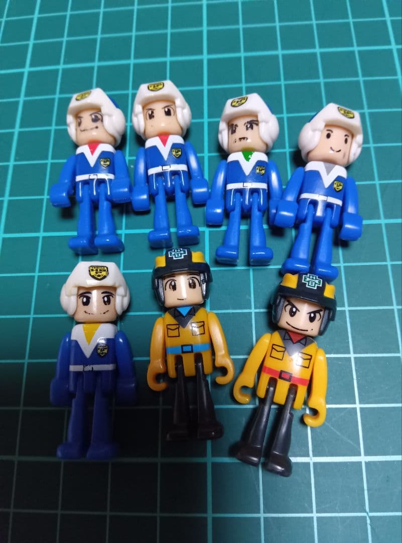 トミカ　プラキッズ　５４体