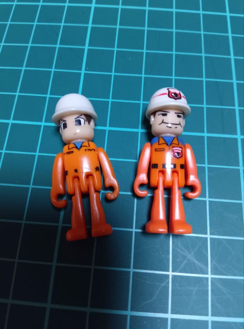 トミカ　プラキッズ　５４体