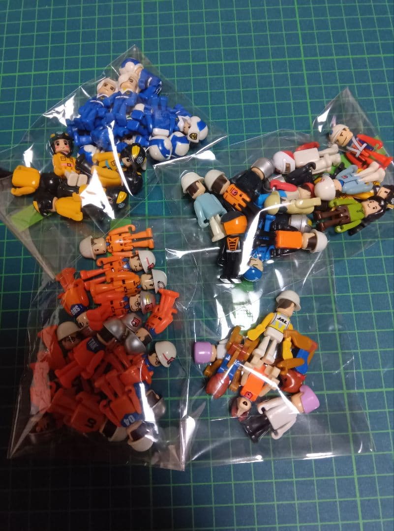 トミカ　プラキッズ　５４体