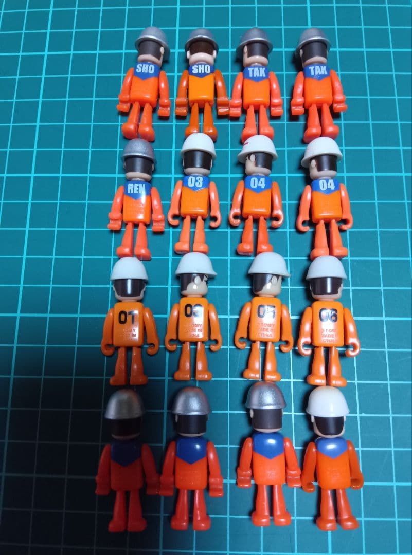 トミカ　プラキッズ　５４体