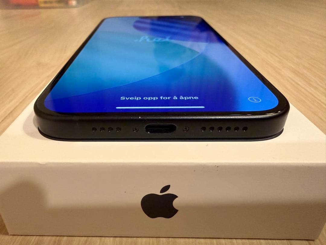 iPhone15 Plus バッテリー89% 256GB SIMフリー ブラック