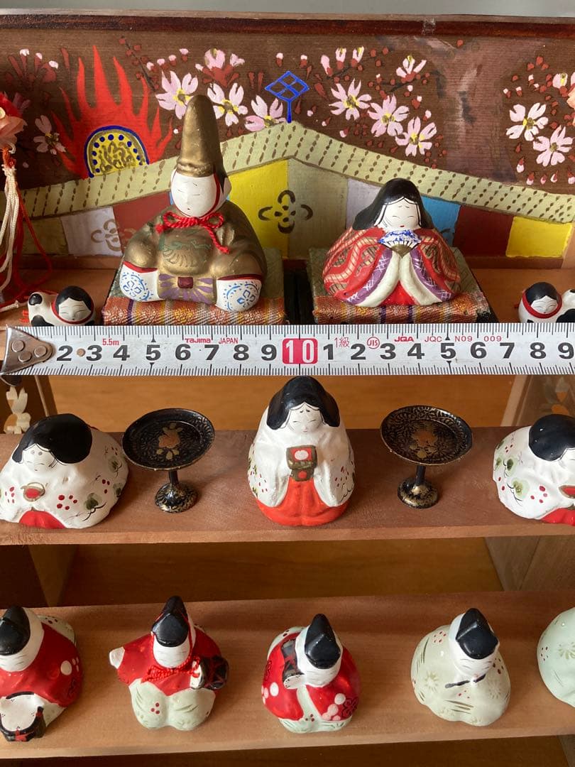 アンティーク　古い小さい土雛　15体と犬筥　雛壇