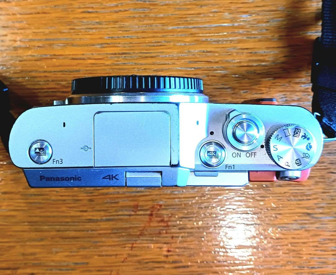 【ジャンク】Panasonic LUMIX DC-GF10 オレンジ