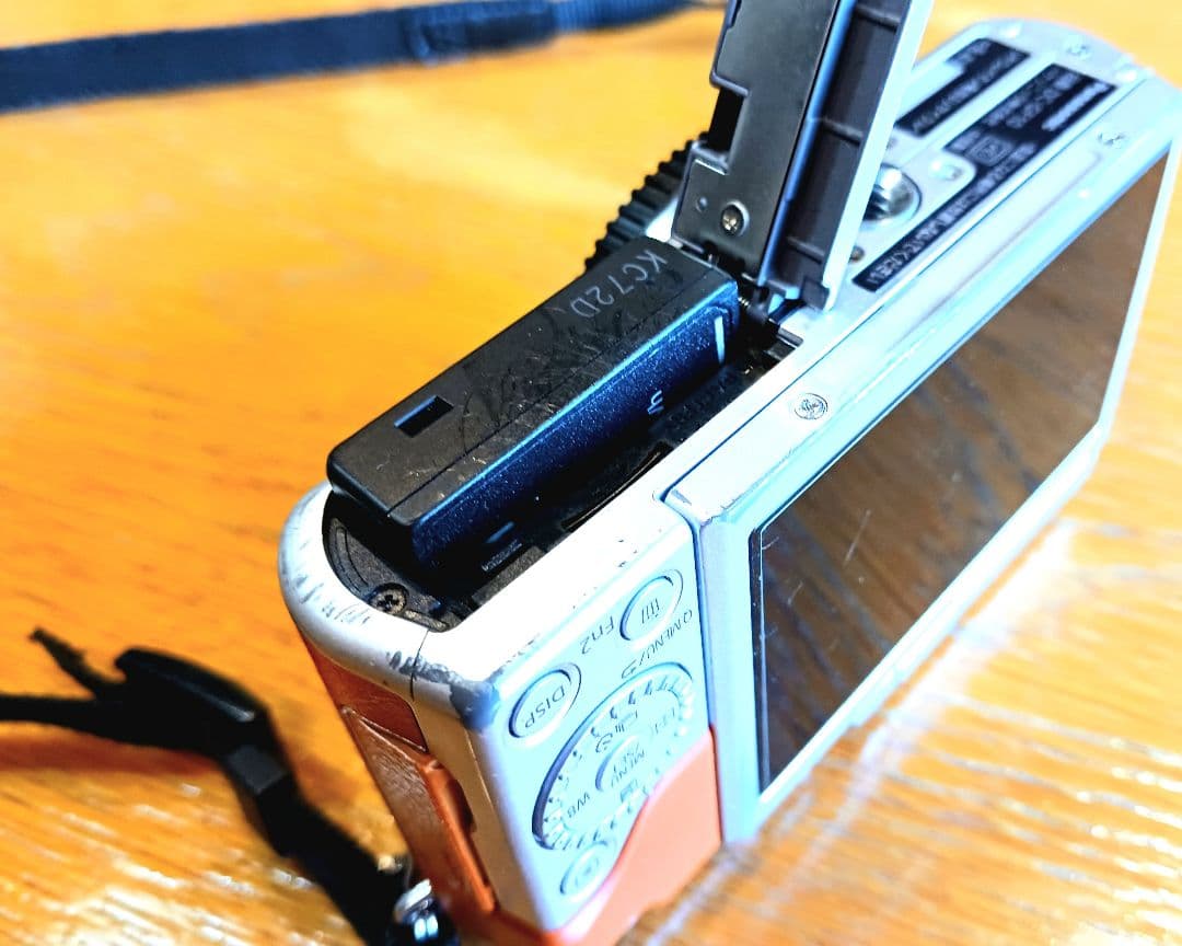 【ジャンク】Panasonic LUMIX DC-GF10 オレンジ