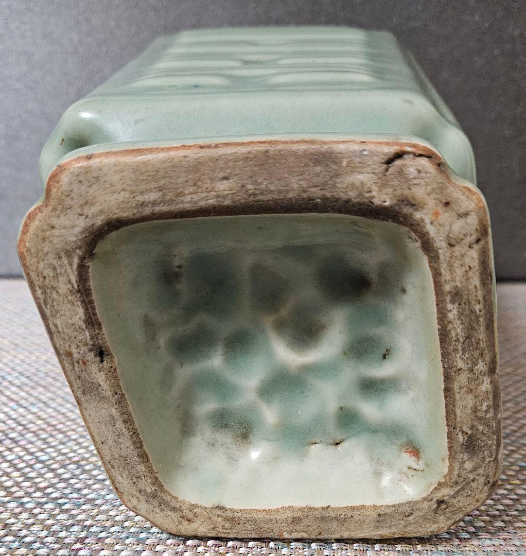 【時代古作品❗】青磁　算木文様　四方瓶 壺　花入れ　花生け　高さ 29.7cm