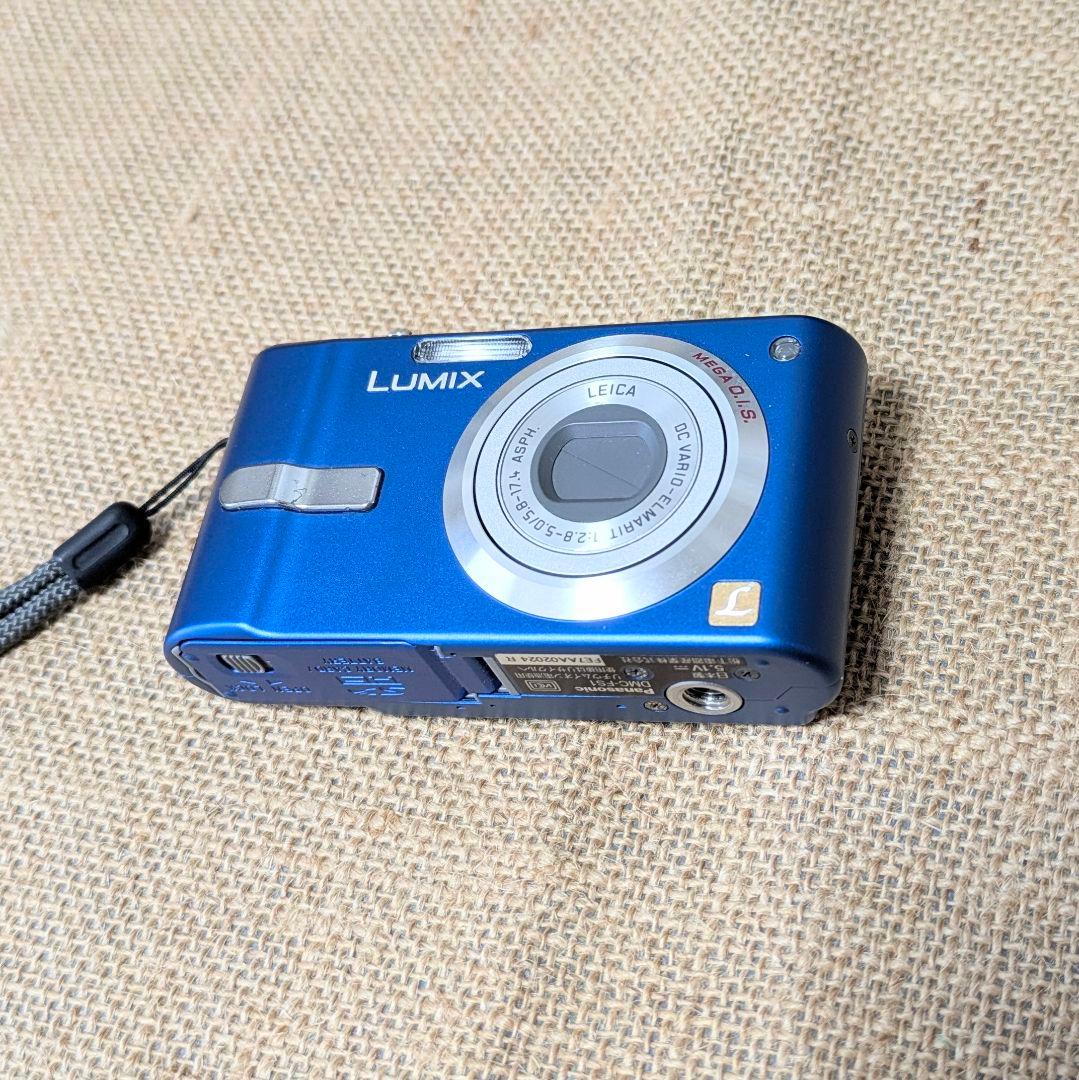 デジタルカメラ　Panasonic　LUMIX FS1 DMC　ブルー