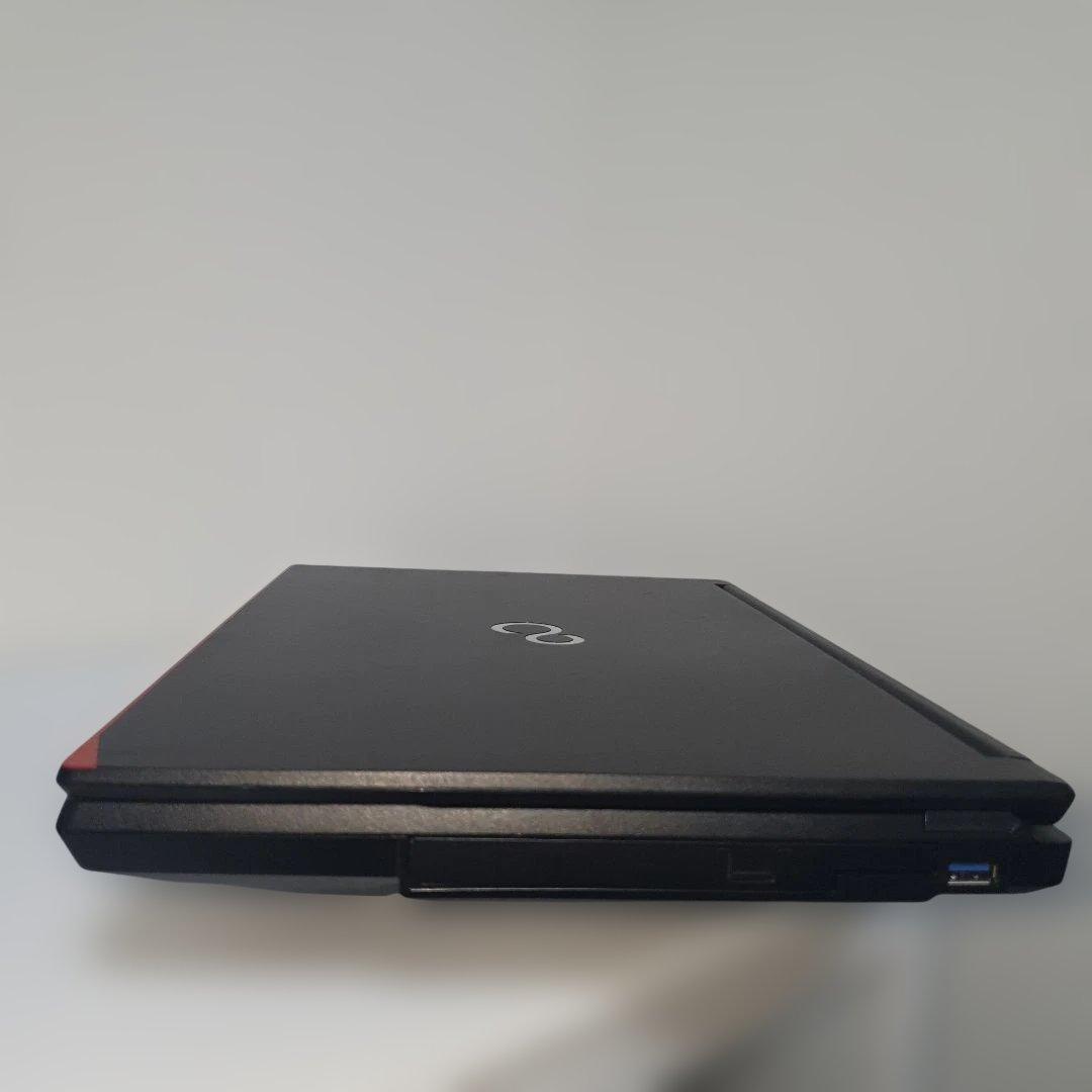 ノートパソコンWindows11高性能Core i7マイクロソフトオフィス付き