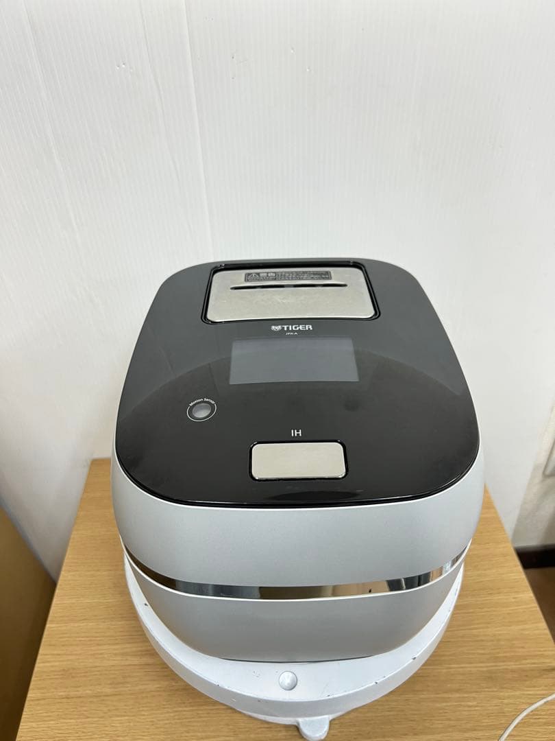 タイガー 圧力IH炊飯器 JPX-A060 3合炊き / プレミアムホワイト