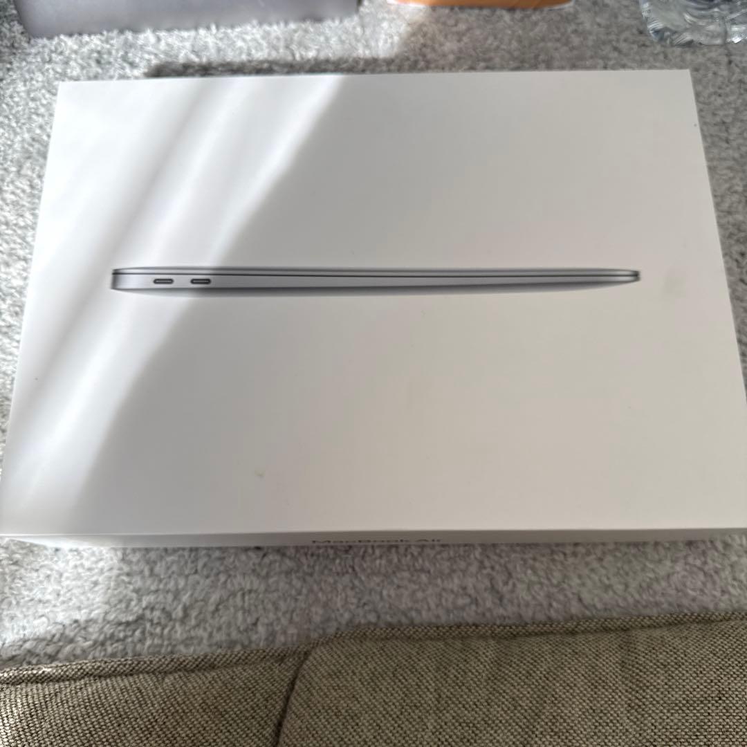 MacBook本体 Apple MacBook Air 13.3 M1 256GB