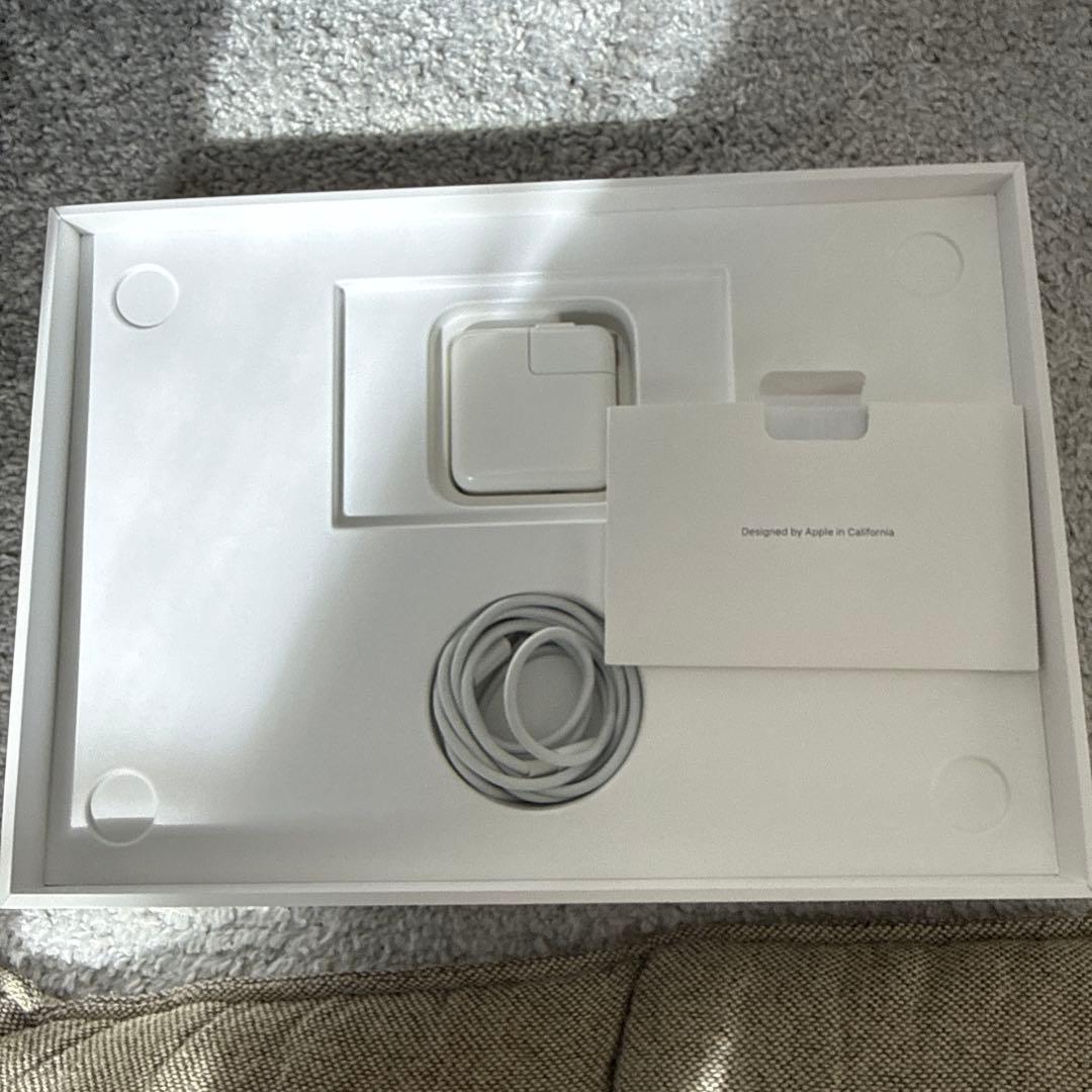 MacBook本体 Apple MacBook Air 13.3 M1 256GB