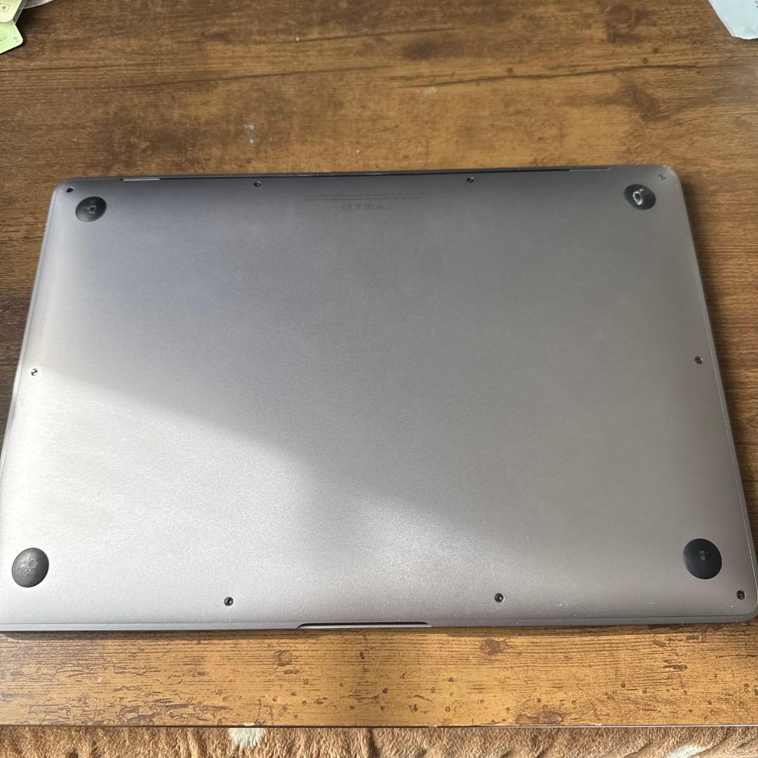 MacBook本体 Apple MacBook Air 13.3 M1 256GB