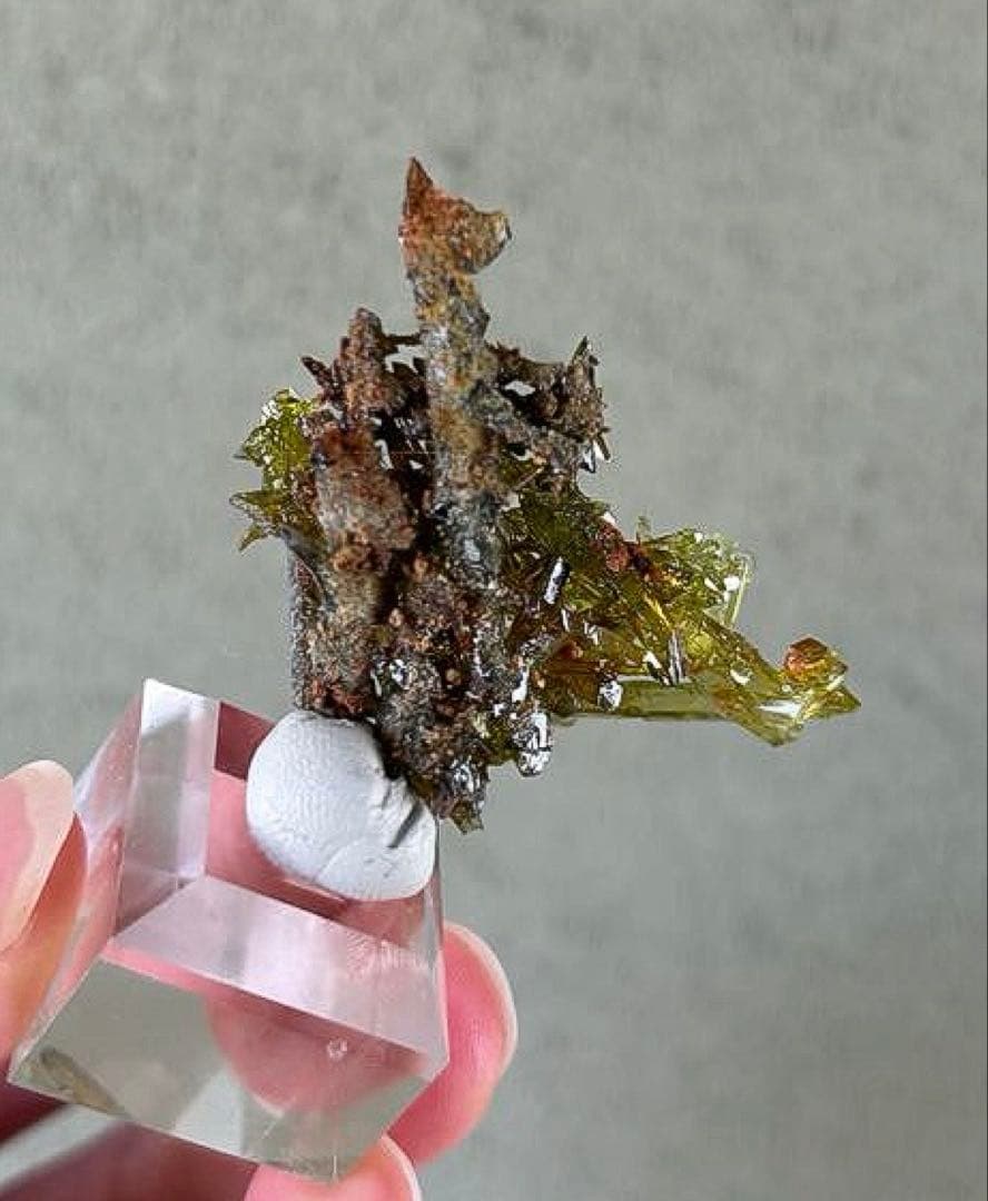 最終価格 希少色 希少鉱物 ジンカイト 黄緑色結晶 天然石