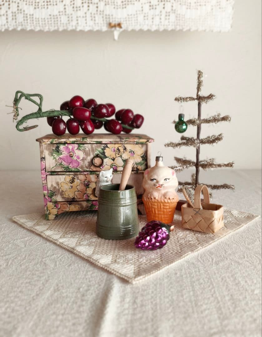 * vintage pot ❀ しろネコちゃんのいる グリーン ポット