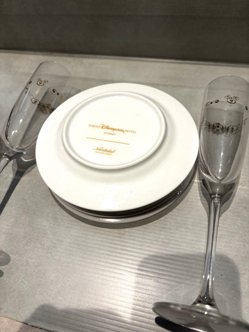 ⭐︎ディズニーランドホテル⭐︎食器セット プレート&シャンパングラス　皿