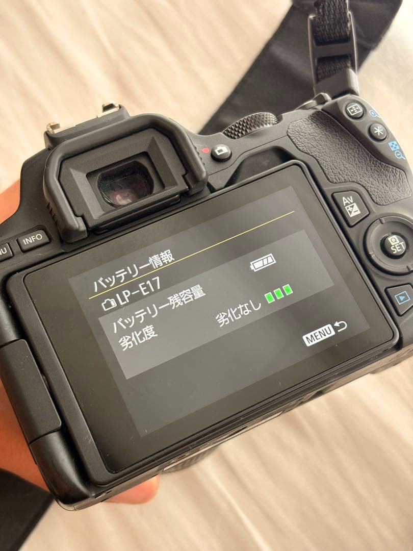 Canon EOS Kiss X10デジタル一眼レフカメラ