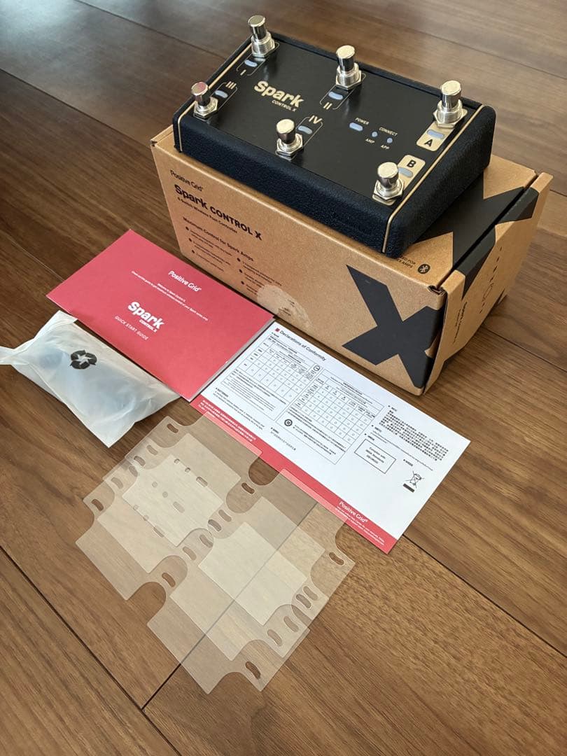 Spark Control X ギター用ワイヤレスフットスイッチ
