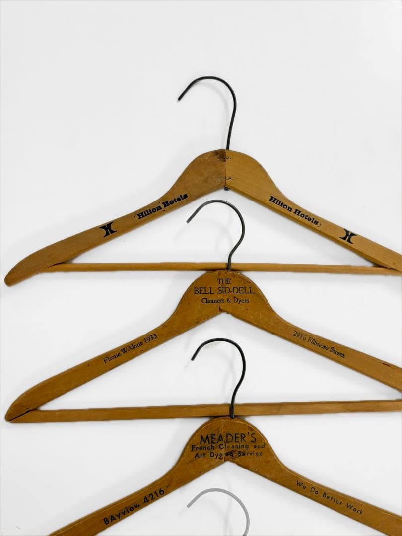 US vintageハンガーHiltonHotel 他グッドステンシル４本セット