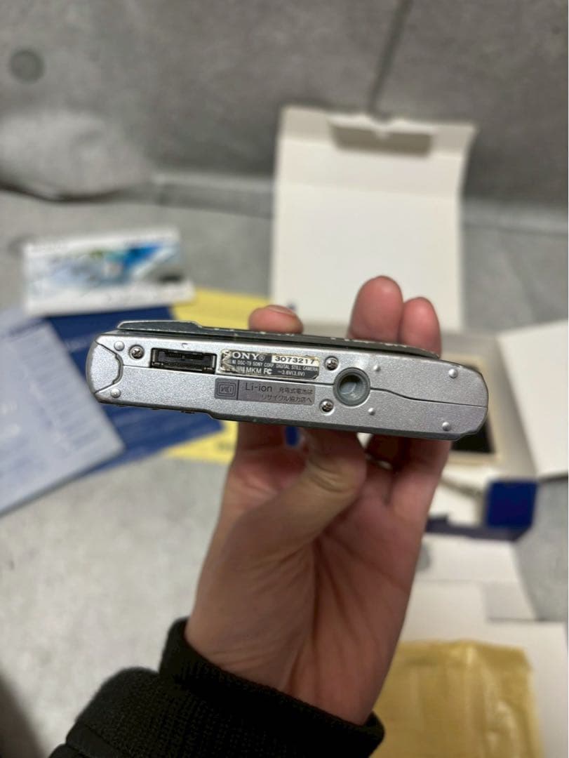 SONY Cyber-shot DSC-T9 デジタルカメラ　箱あり