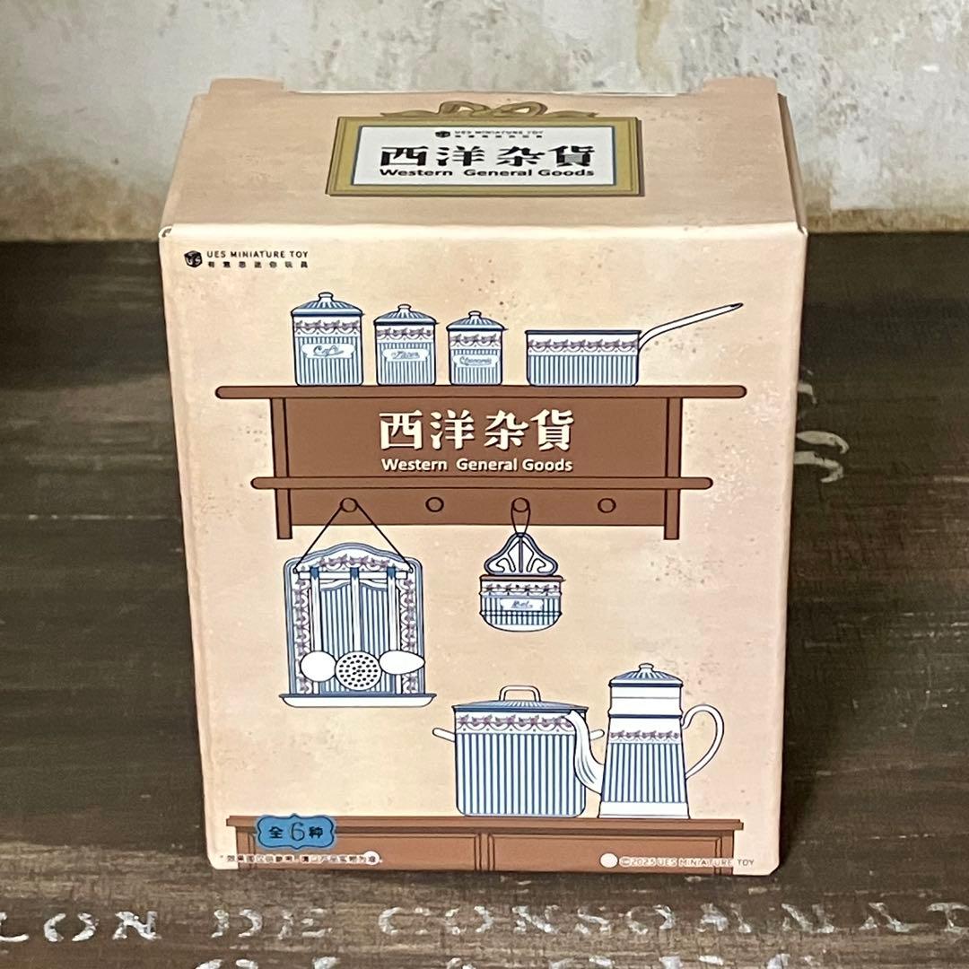 ミニチュアキッチン雑貨　ブルーストライプ　西洋雑貨ローズガーランド　ドールハウス