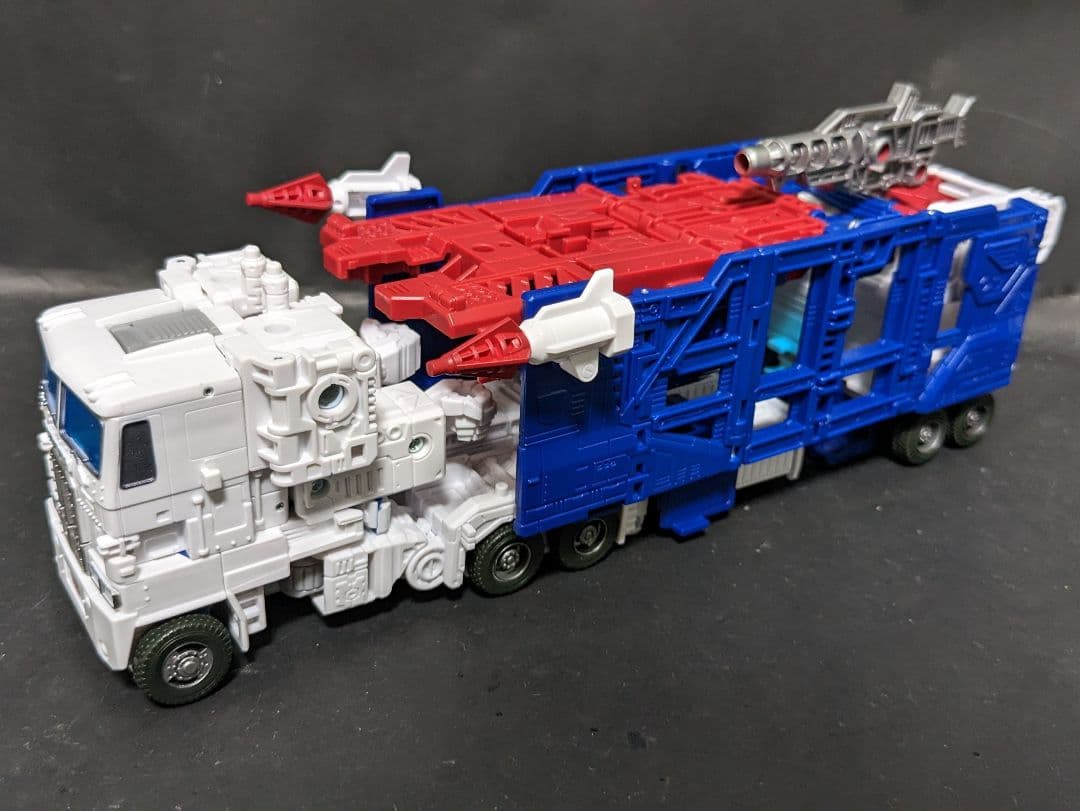 KD-11ウルトラマグナス