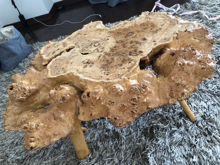 座卓  アンティーク 貴重な一本木の根、木彫りのテーブル