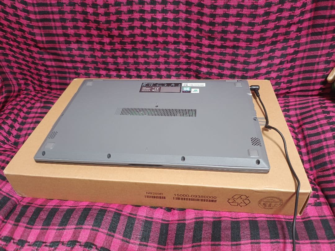 ASUSPRO P3540FA　中古品　i7 ssd ddr4