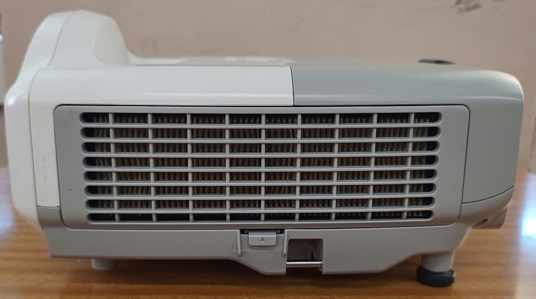 【ランプとセットで割引】短焦点 Epson EB-435W プロジェクター本体