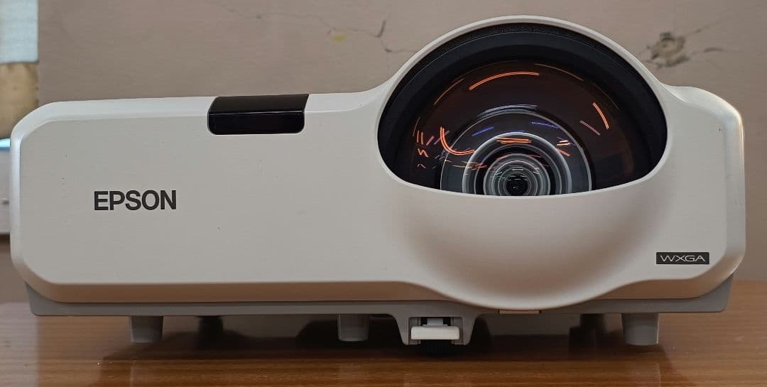 【ランプとセットで割引】短焦点 Epson EB-435W プロジェクター本体