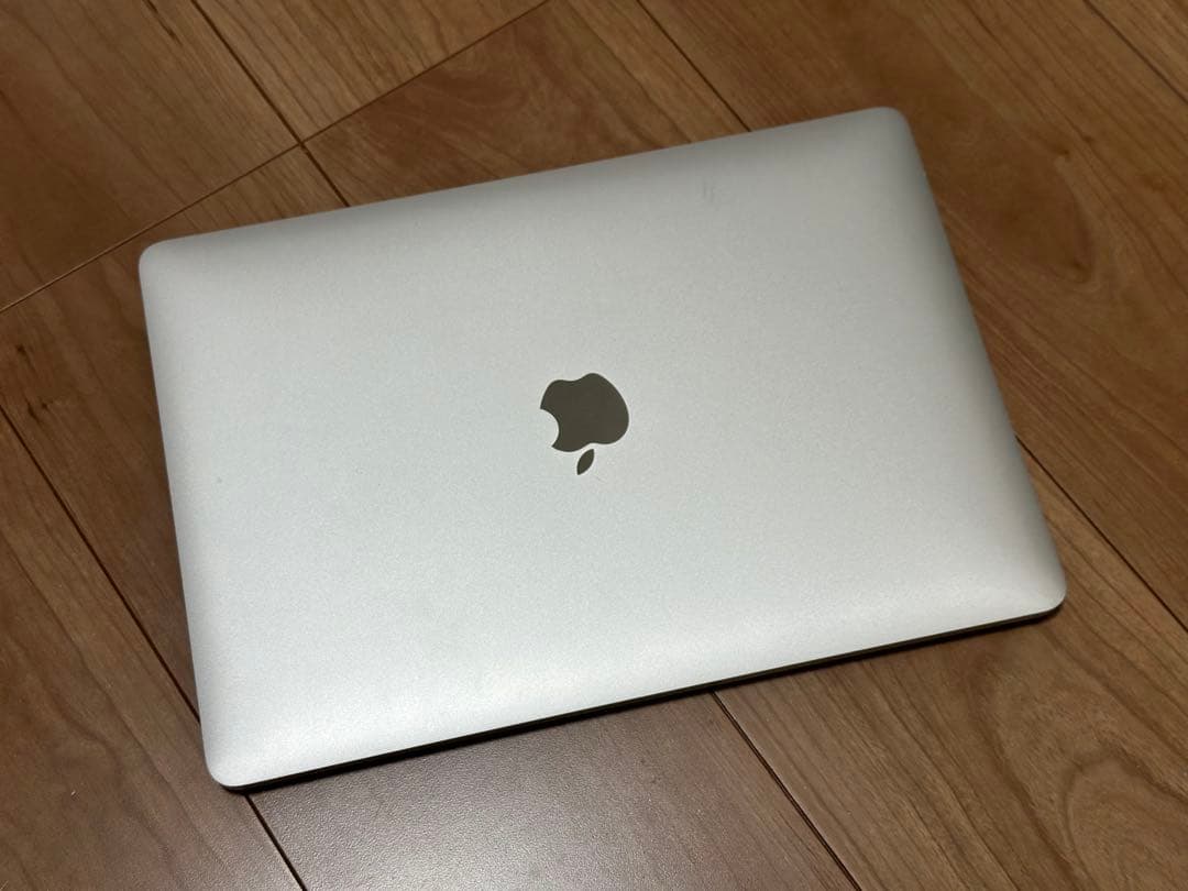Apple MacBook Pro 13インチ 256GB シルバー
