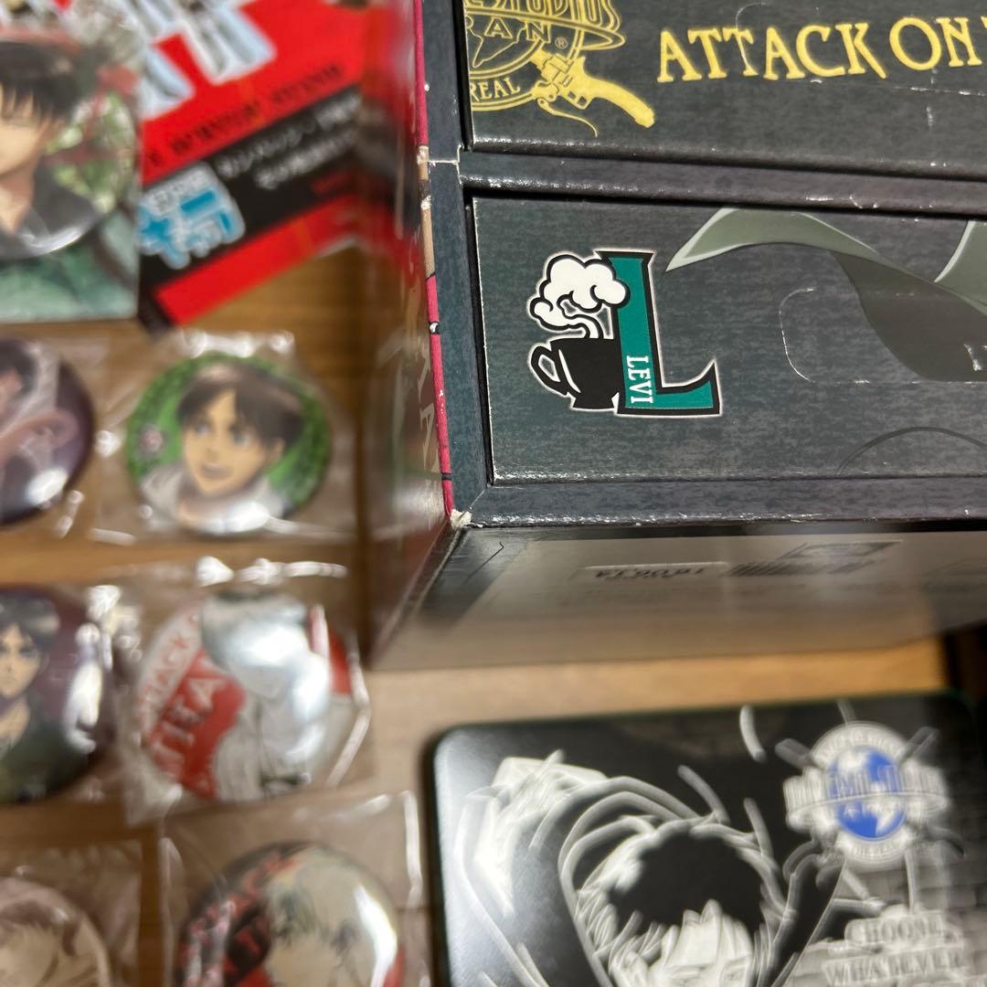 進撃の巨人　グッズセット