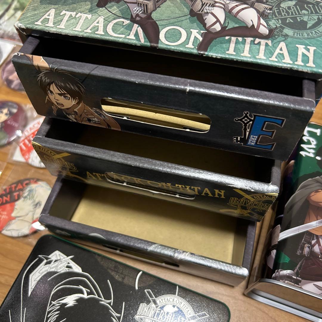 進撃の巨人　グッズセット