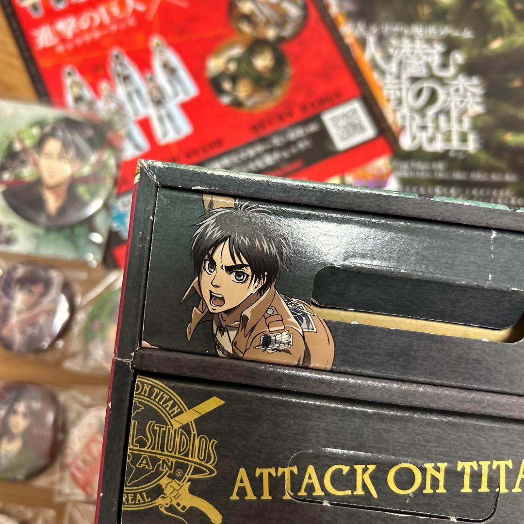 進撃の巨人　グッズセット