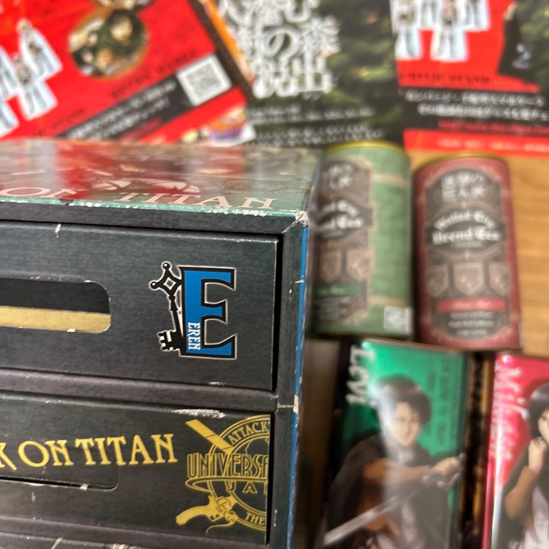 進撃の巨人　グッズセット