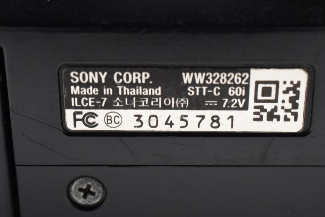 SONY フルサイズミラーレス α7 ILCE-7