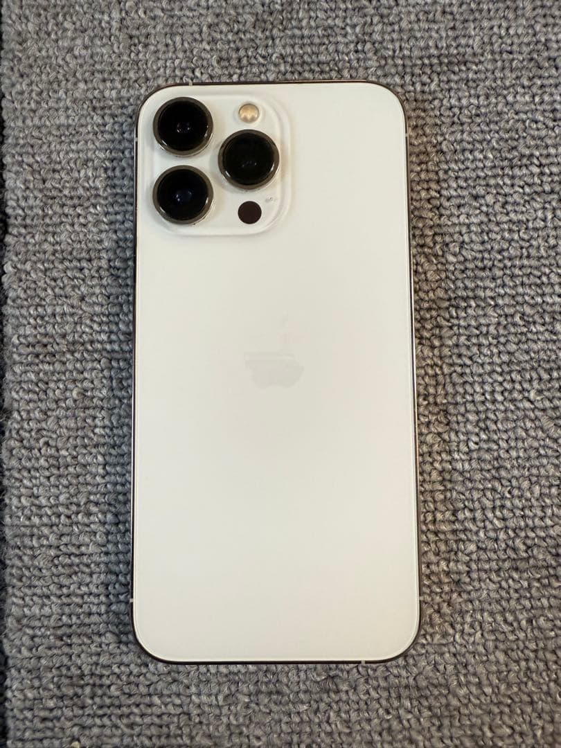 iPhone 13 Pro ホワイト