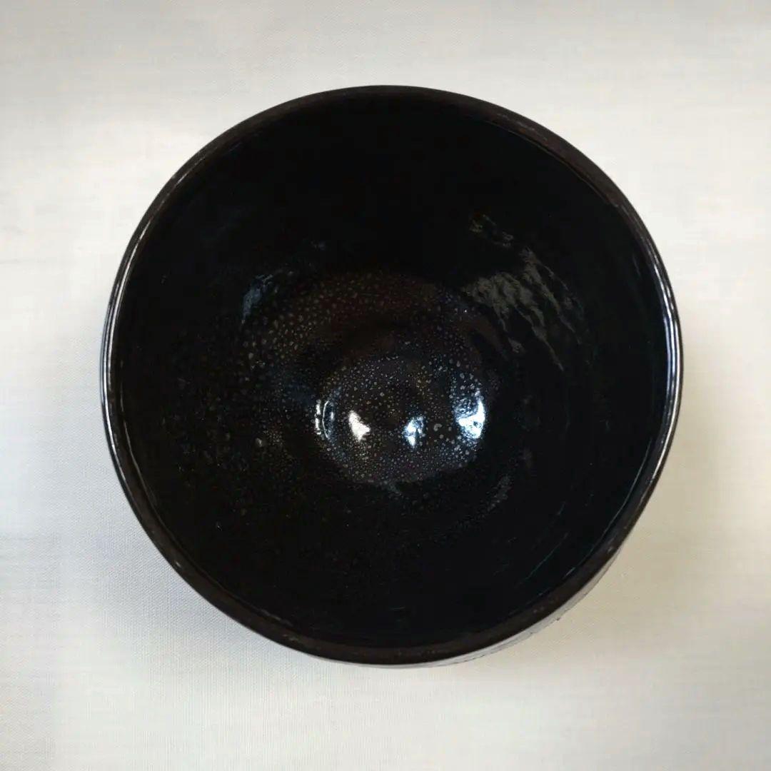 亀裂模様黒茶碗